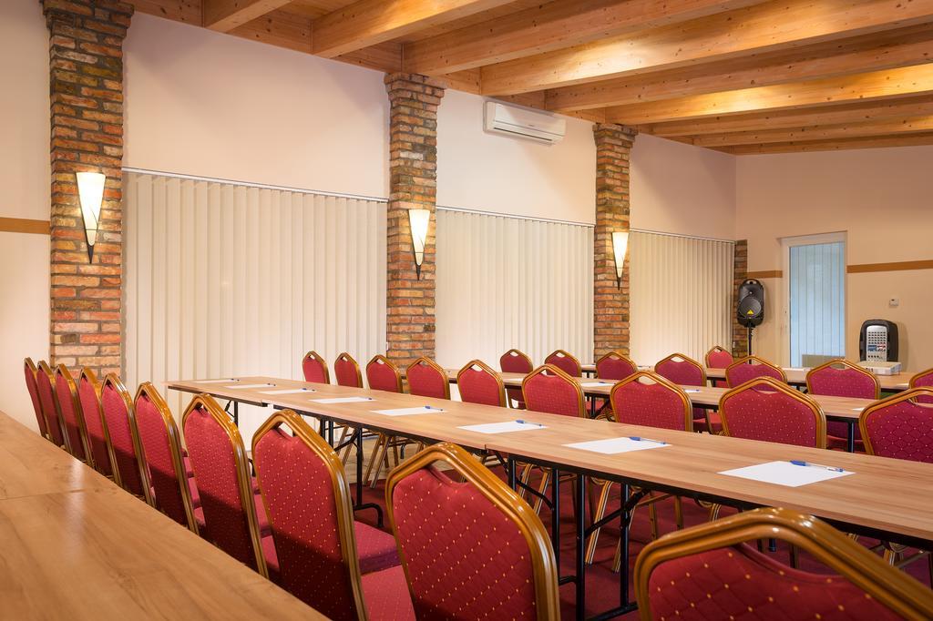 Hotel Honti Wellness Es Konferencia Szalloda Visegrád Εξωτερικό φωτογραφία